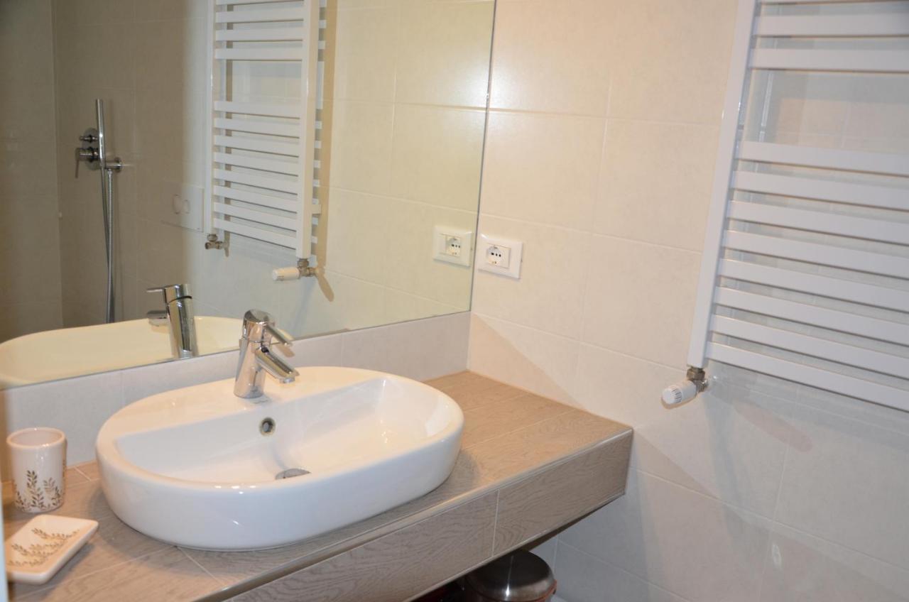 B&B La Via Dell'Ambra Due Carrare Екстериор снимка